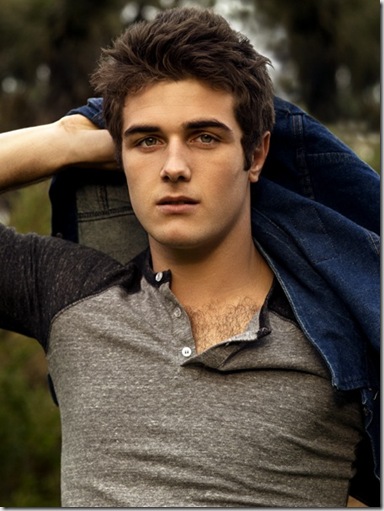 Beau Mirchoff has appeared in Scary Movie 4 